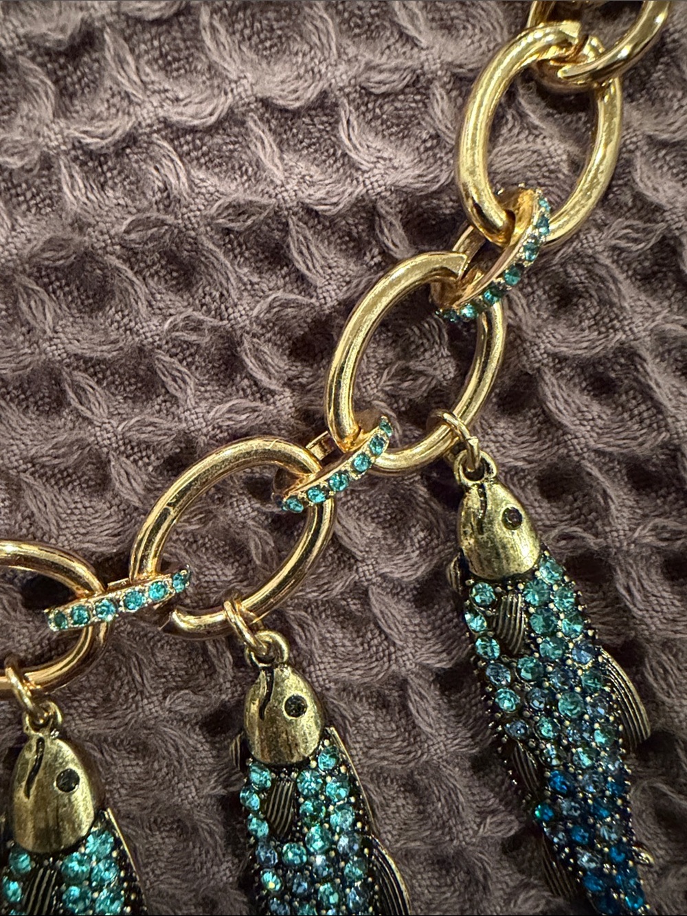 Gold Necklace Blue Glitter Fish Charms - Betsey Johnson sardines double sided - Picture 7 of 8